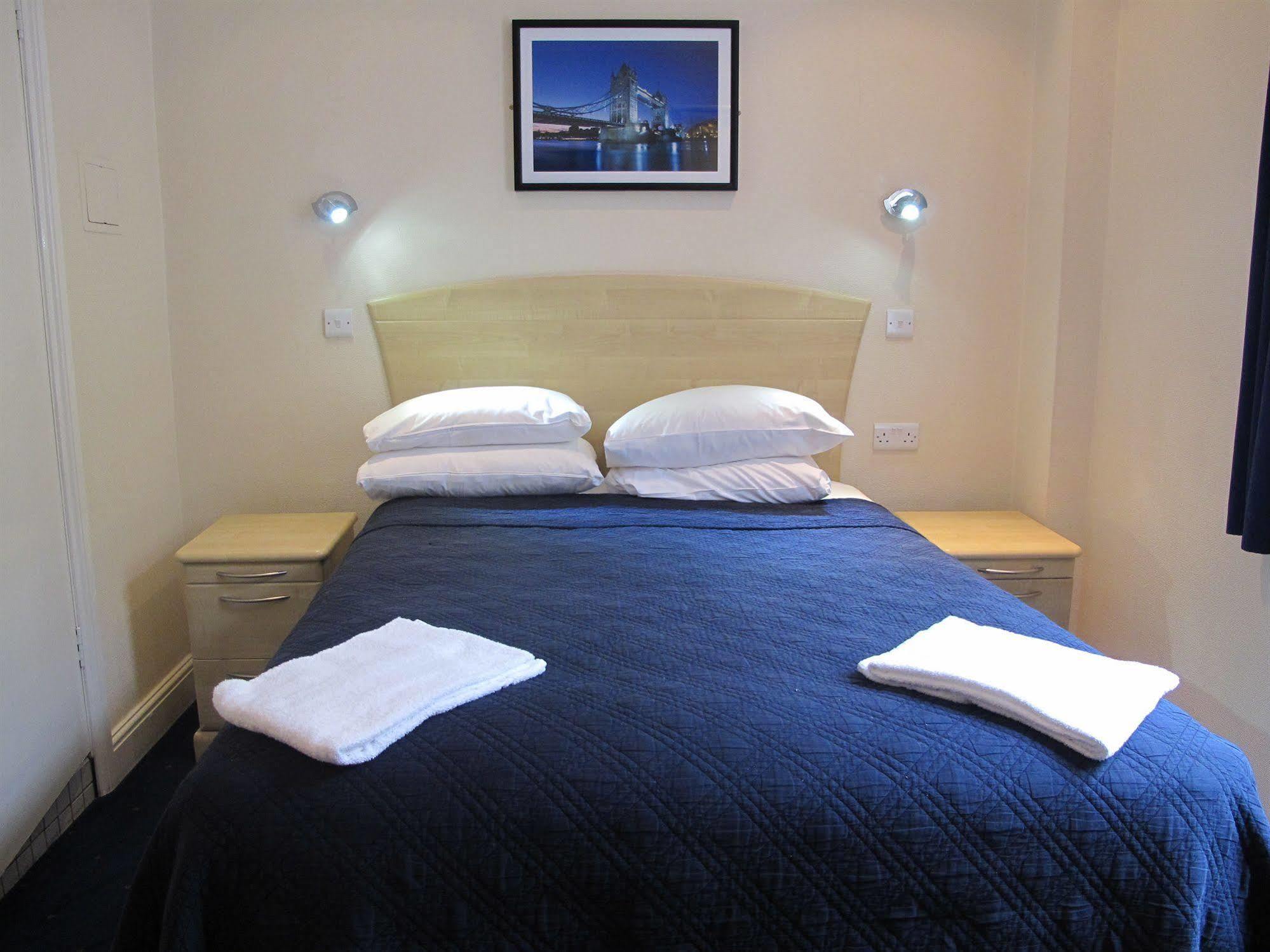 Alhambra Hotel London Exterior photo